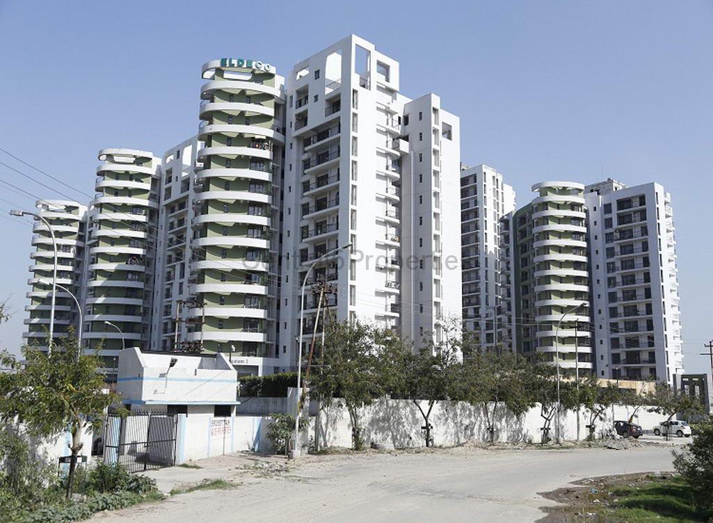 Flats Apartments for sale buy in Sector 119 Noida Eldeco Aamantran