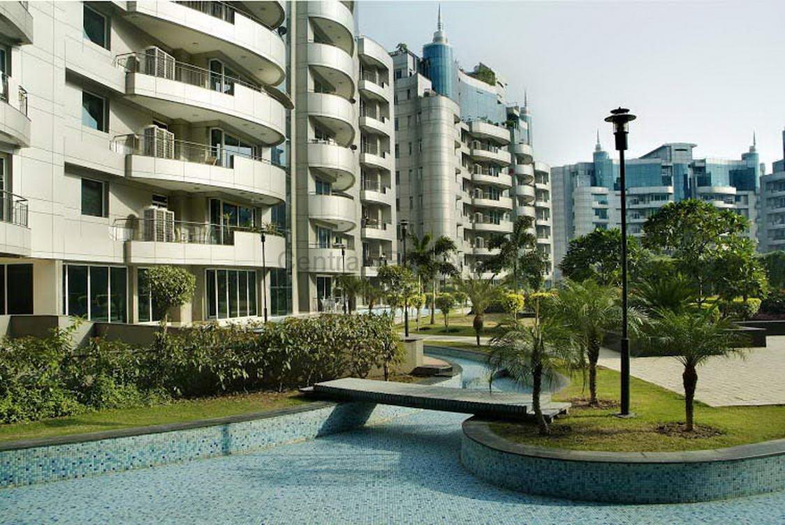 Flats Apartments for sale to buy in Sector 92 Noida Omaxe The Forest